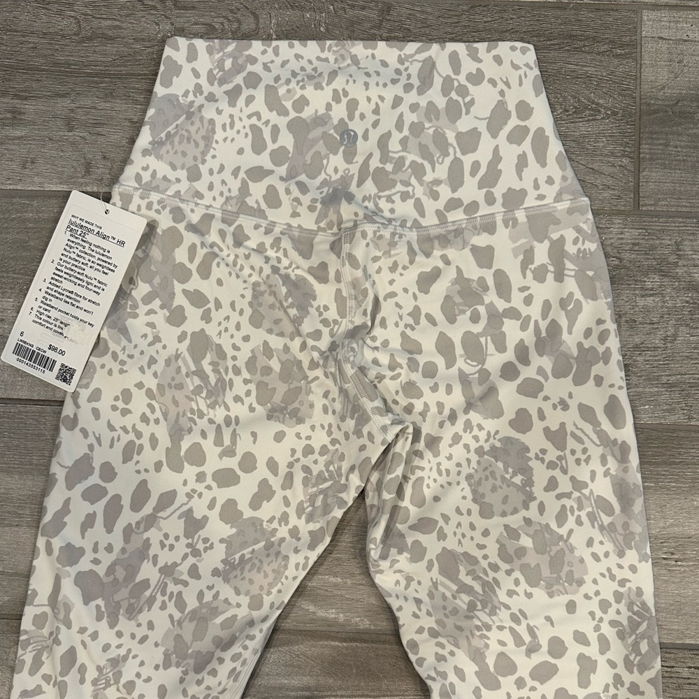 Lululemon Align pants 25” size 6